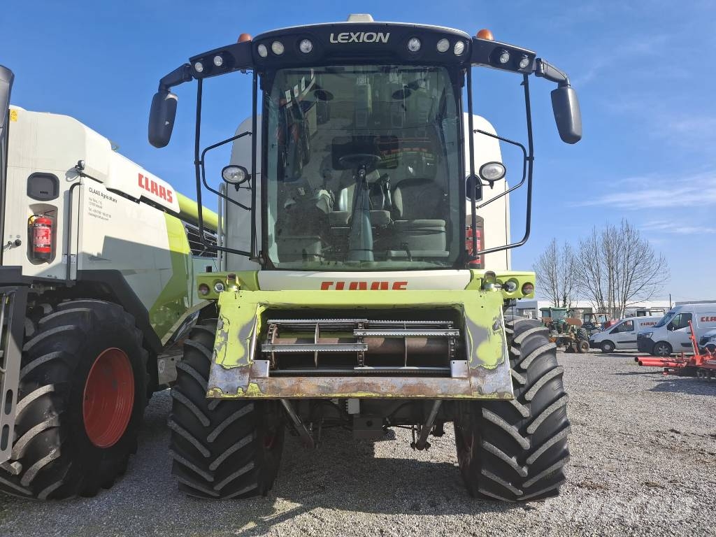 CLAAS Lexion 740 Combine harvesters