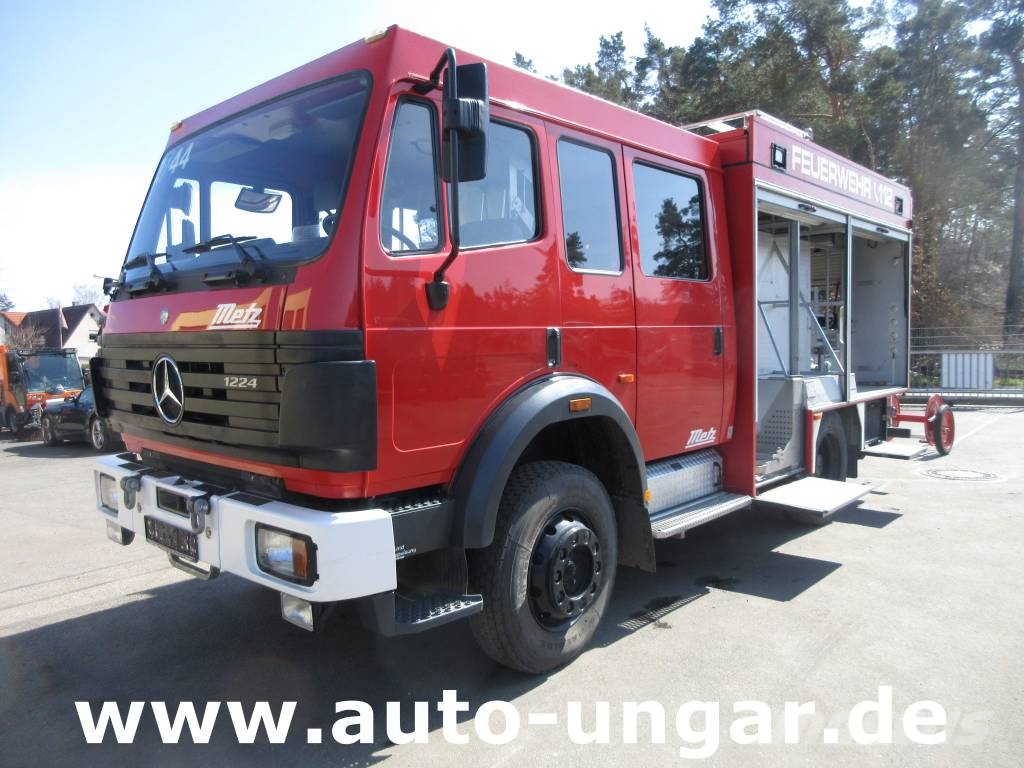 Mercedes-Benz 1224 AF 4x4 Metz LF16 Feuerwehr Doka 9-Sitzer Sper 소방차