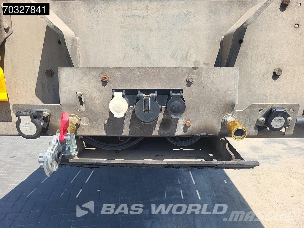 Faymonville F-S43-1AAF Steering Axle Ramps نصف مقطورة مسطحة منخفضة