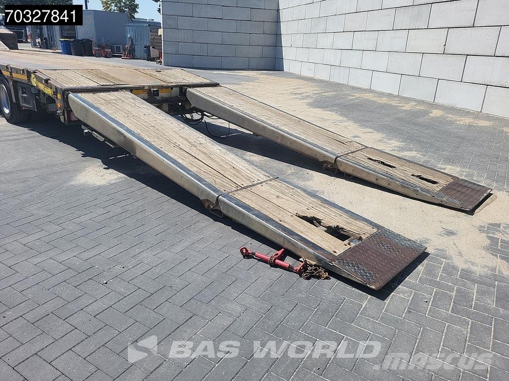 Faymonville F-S43-1AAF Steering Axle Ramps نصف مقطورة مسطحة منخفضة