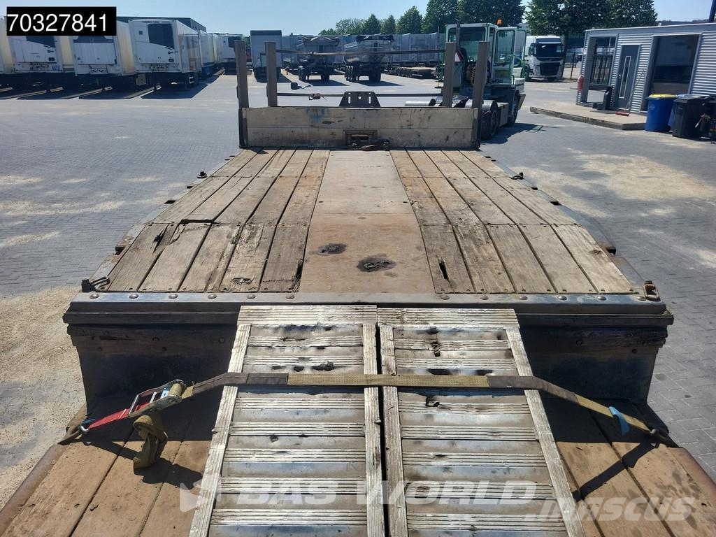 Faymonville F-S43-1AAF Steering Axle Ramps نصف مقطورة مسطحة منخفضة