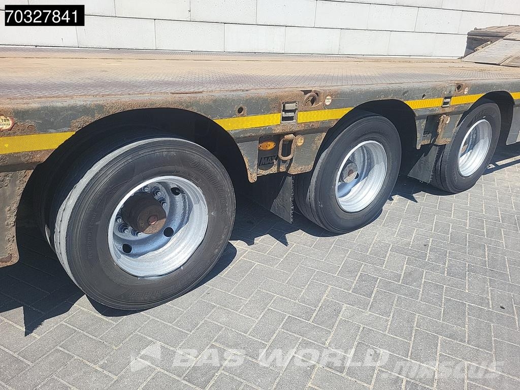 Faymonville F-S43-1AAF Steering Axle Ramps نصف مقطورة مسطحة منخفضة