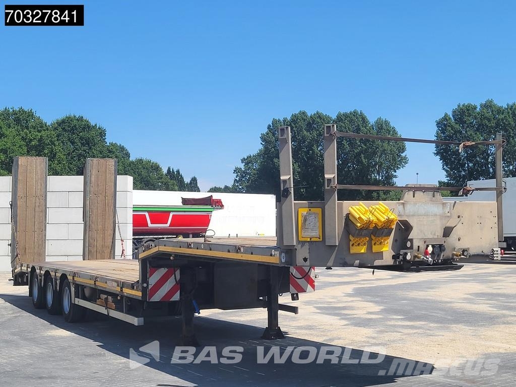 Faymonville F-S43-1AAF Steering Axle Ramps نصف مقطورة مسطحة منخفضة