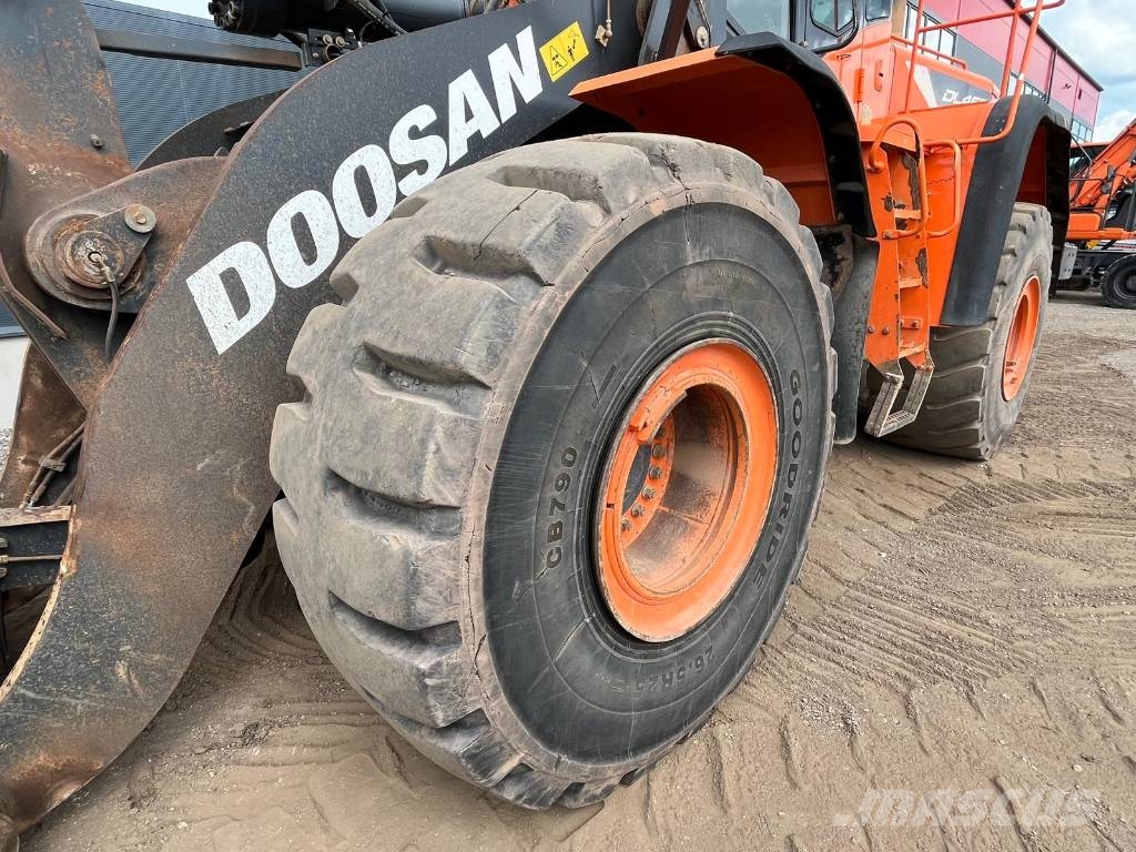 Doosan DL 450-5 Incarcator pe pneuri