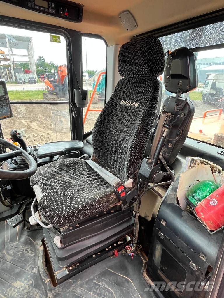 Doosan DL 450-5 Incarcator pe pneuri
