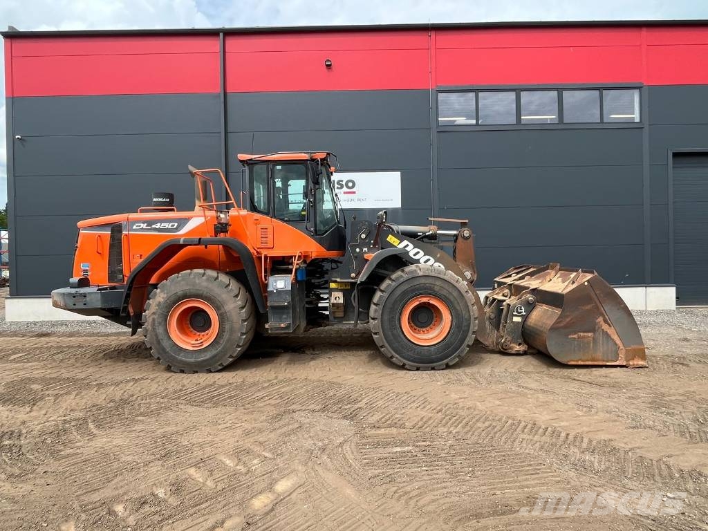 Doosan DL 450-5 Incarcator pe pneuri