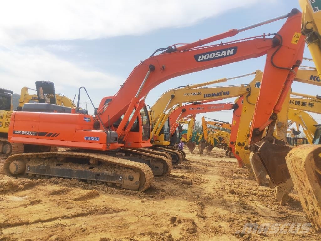 Doosan DX260LC Crawler excavators