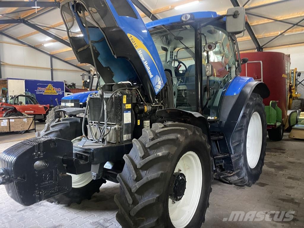 New Holland T6010 Tractoren