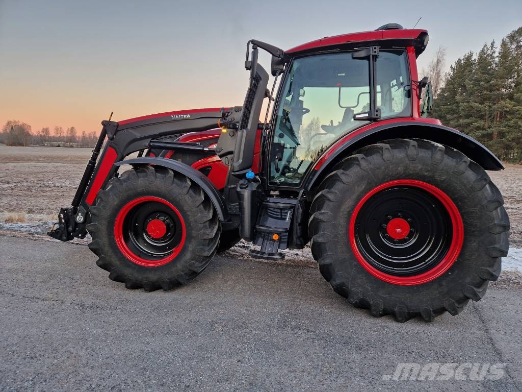 Valtra N 135 Active Traktoren