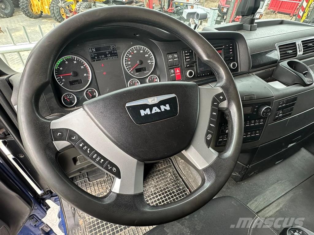 MAN TGX 33.560 6x4 Sadulveokid