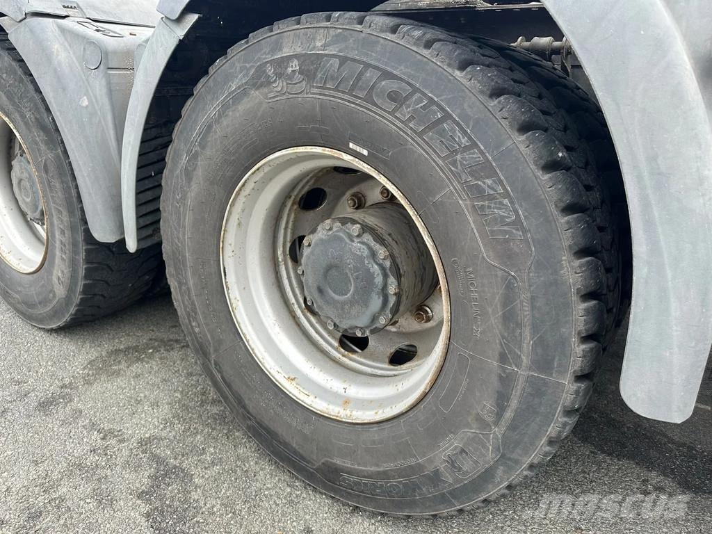 MAN TGX 33.560 6x4 Sadulveokid