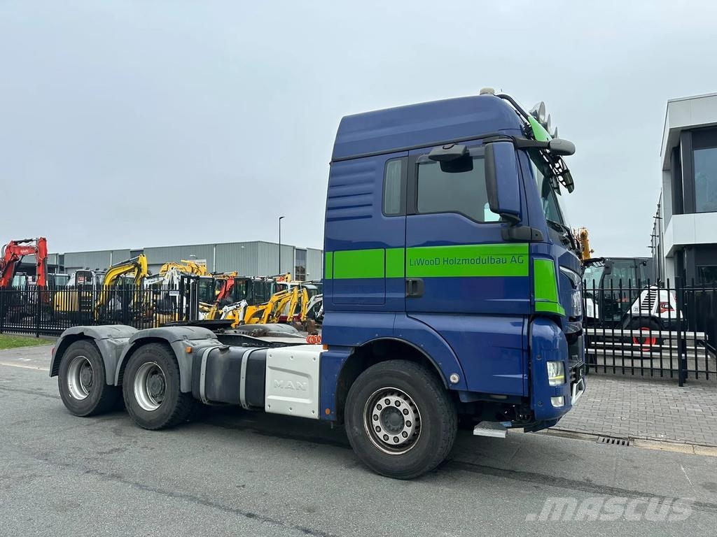 MAN TGX 33.560 6x4 Sadulveokid
