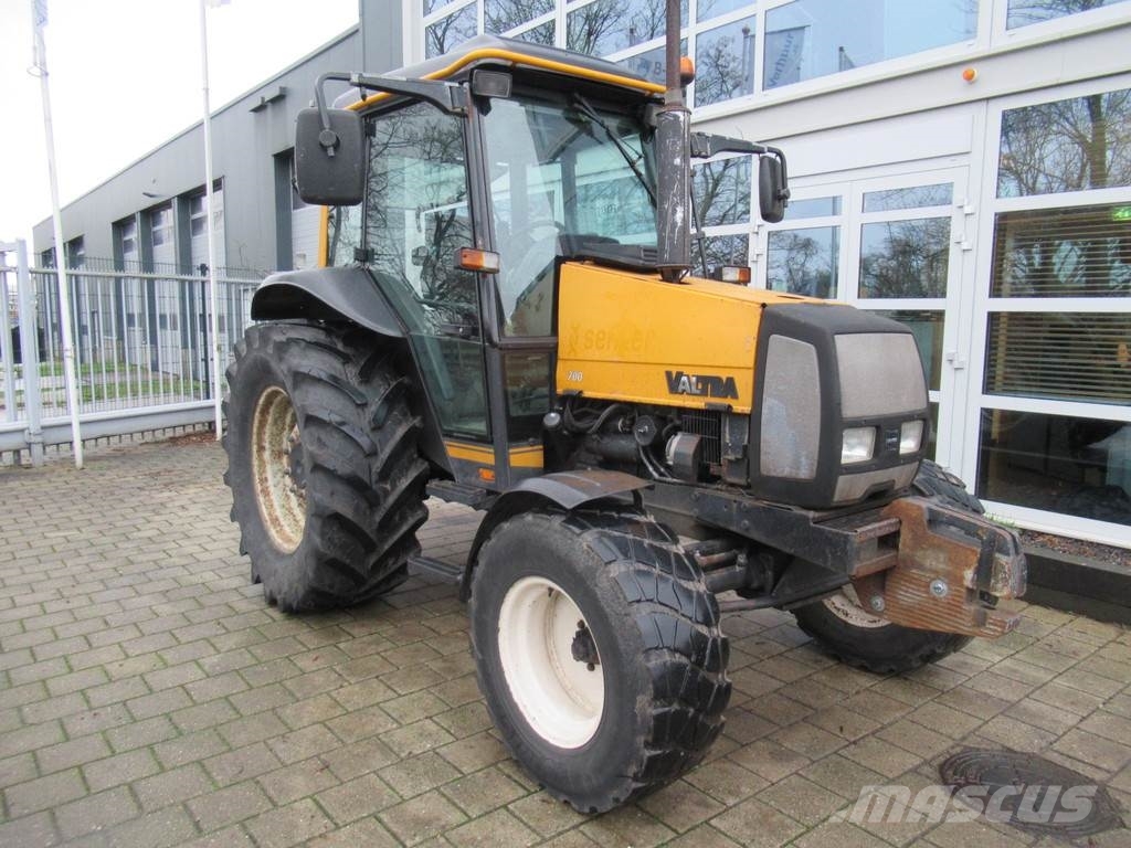 Valtra 700 4x2 VALMET Tractors
