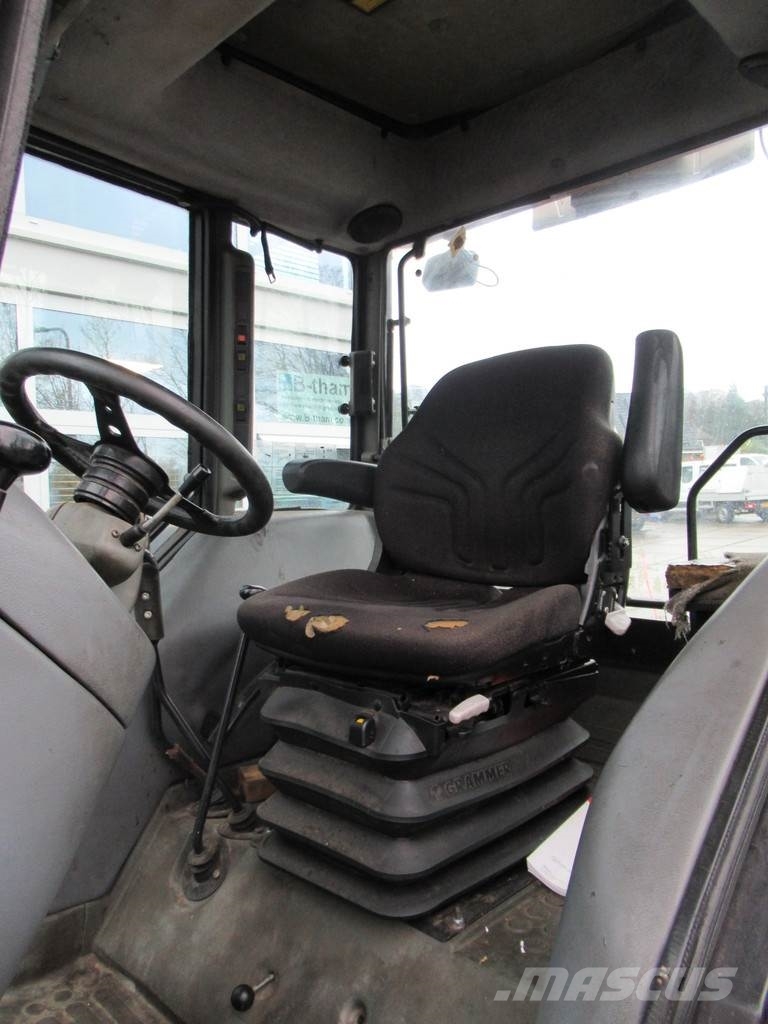 Valtra 700 4x2 VALMET Tractors