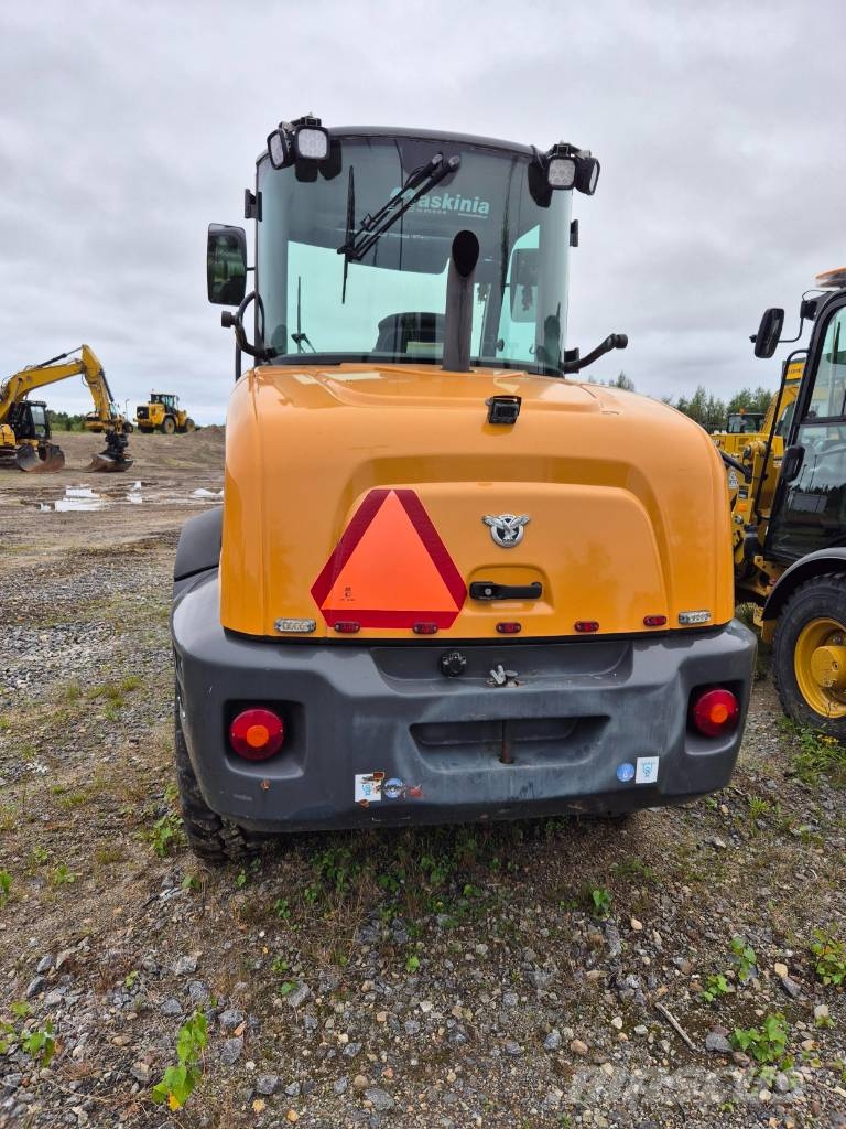 CASE 321 F Wielladers