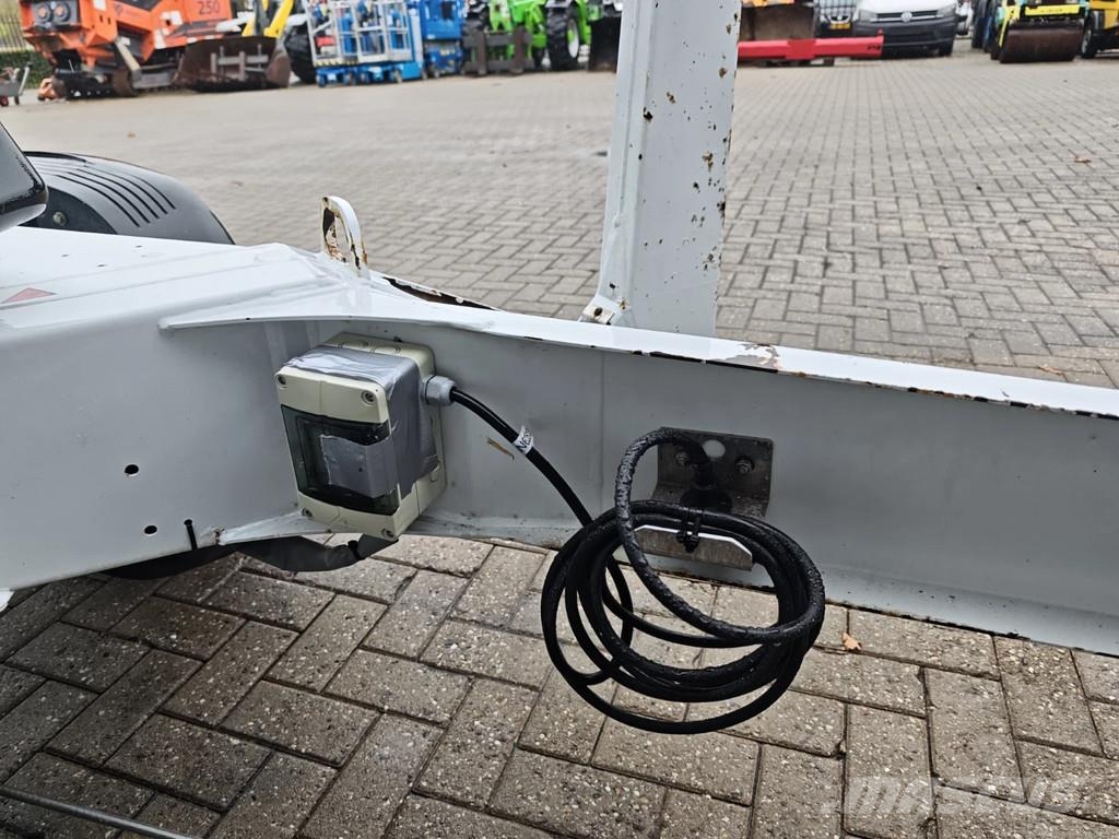 Dino 135T Diesel + Electric! Вишки-причепи