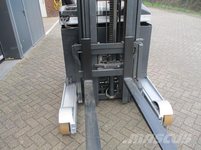 Still FM-X14 Reachtruck voor hoog niveau