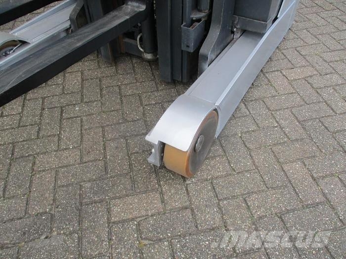 Still FM-X14 Reachtruck voor hoog niveau
