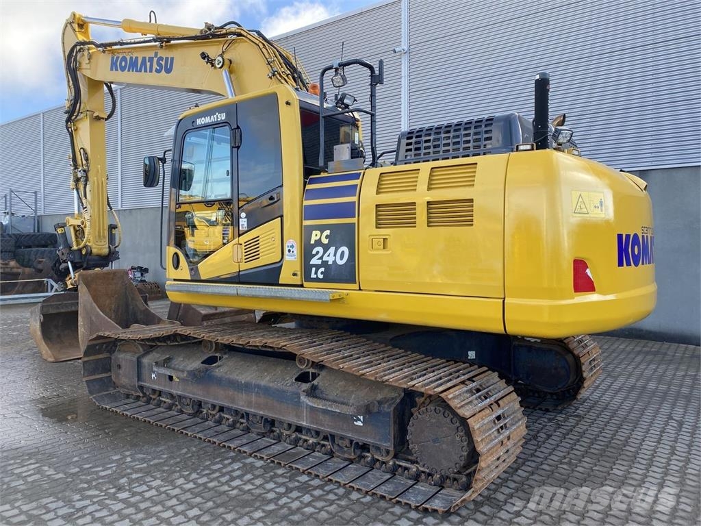 Komatsu PC240LC-11 Гусеничні екскаватори