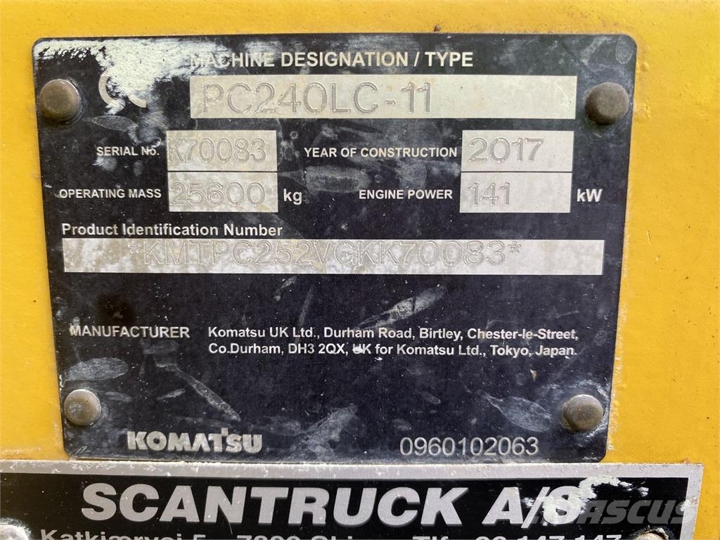 Komatsu PC240LC-11 Гусеничні екскаватори