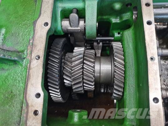 John Deere 6810 gearbox autoquad Transmisijos