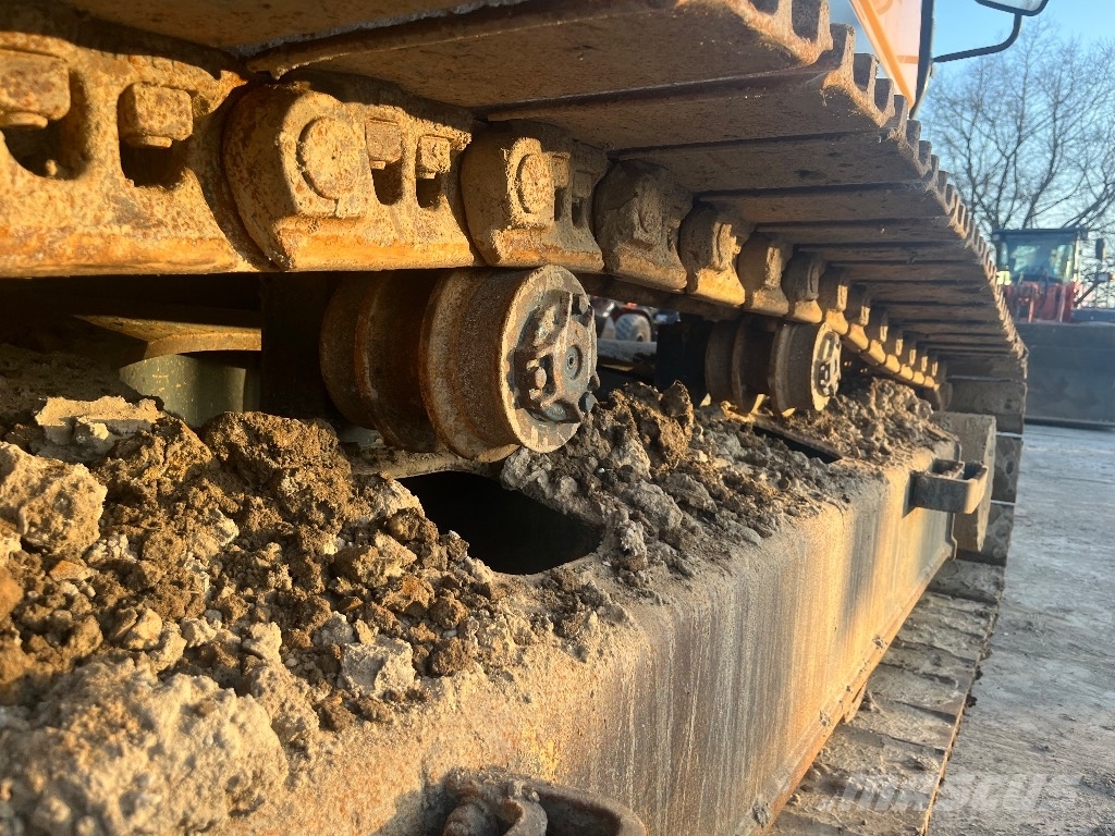 Hyundai HX 330 L Bageri guseničari