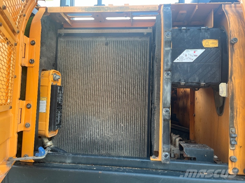 Hyundai HX 330 L Bageri guseničari