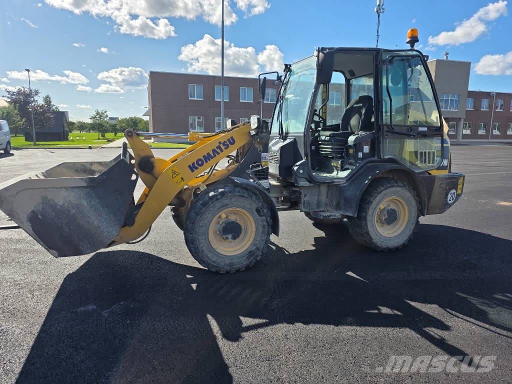 Komatsu WA 70 M-8 Cargadoras sobre ruedas