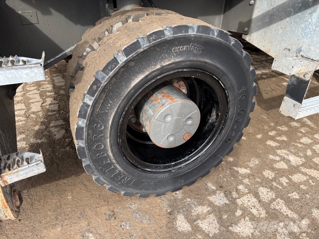 Sennebogen 825M E - 825 ME - 825 E - 825 - 830 M Bagri za prekladanje primarnih/sekundarnih surovin