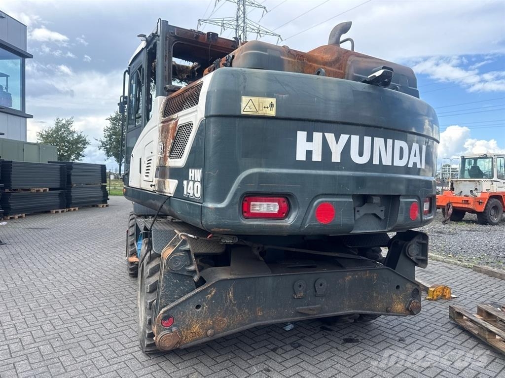 Hyundai HW140 - Brandschade / Fire demage / Brandschaden 轮式挖掘机