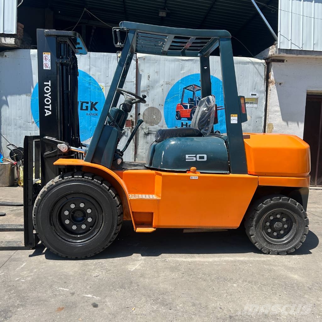 Toyota 8FDN50 Dieselové vozíky