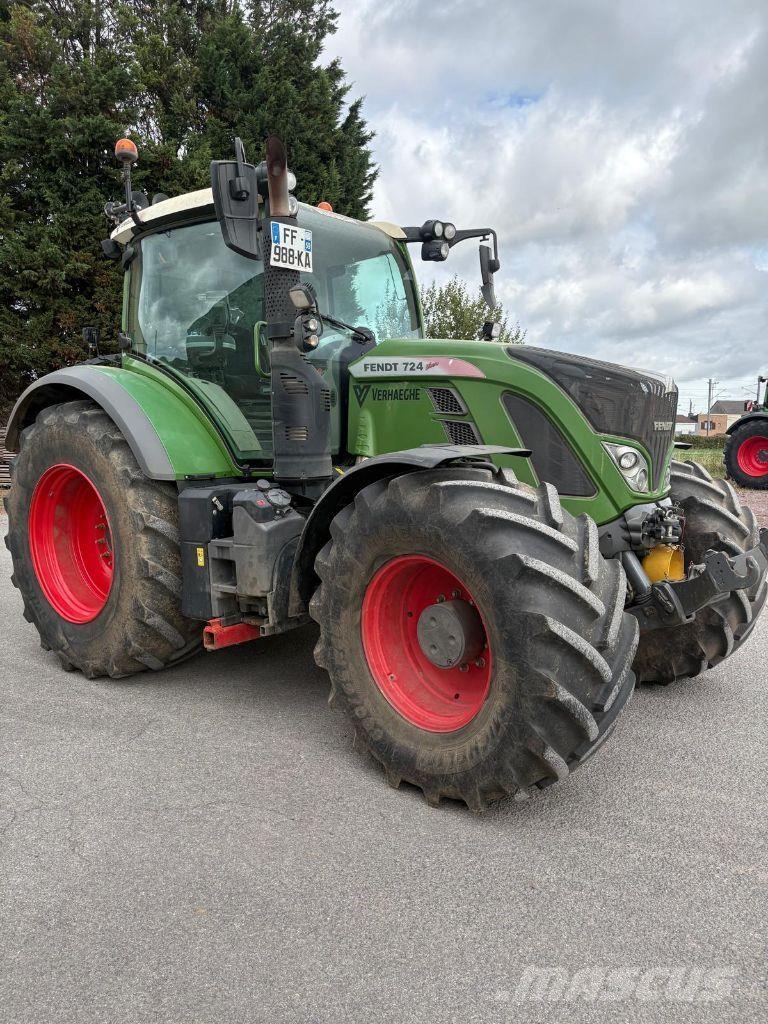 Fendt 724 POWER+ Traktory