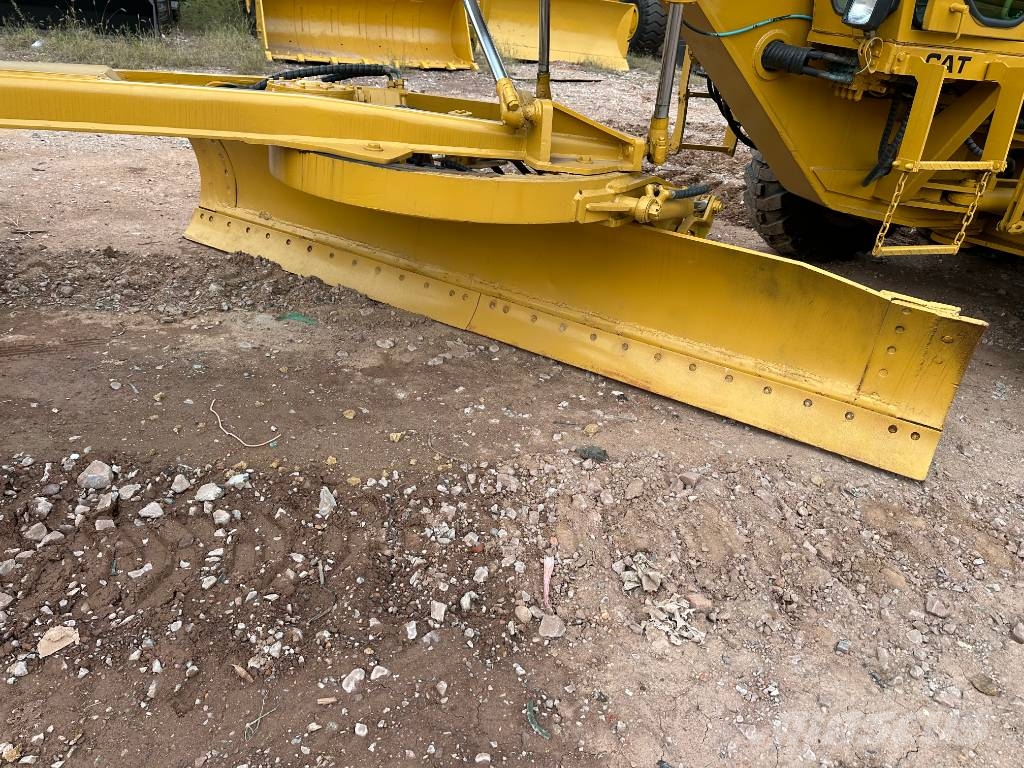 CAT 140H Greideri