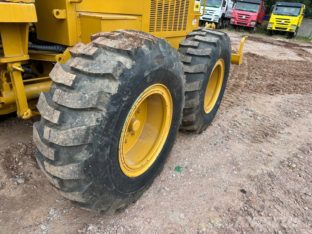 CAT 140H Greideri