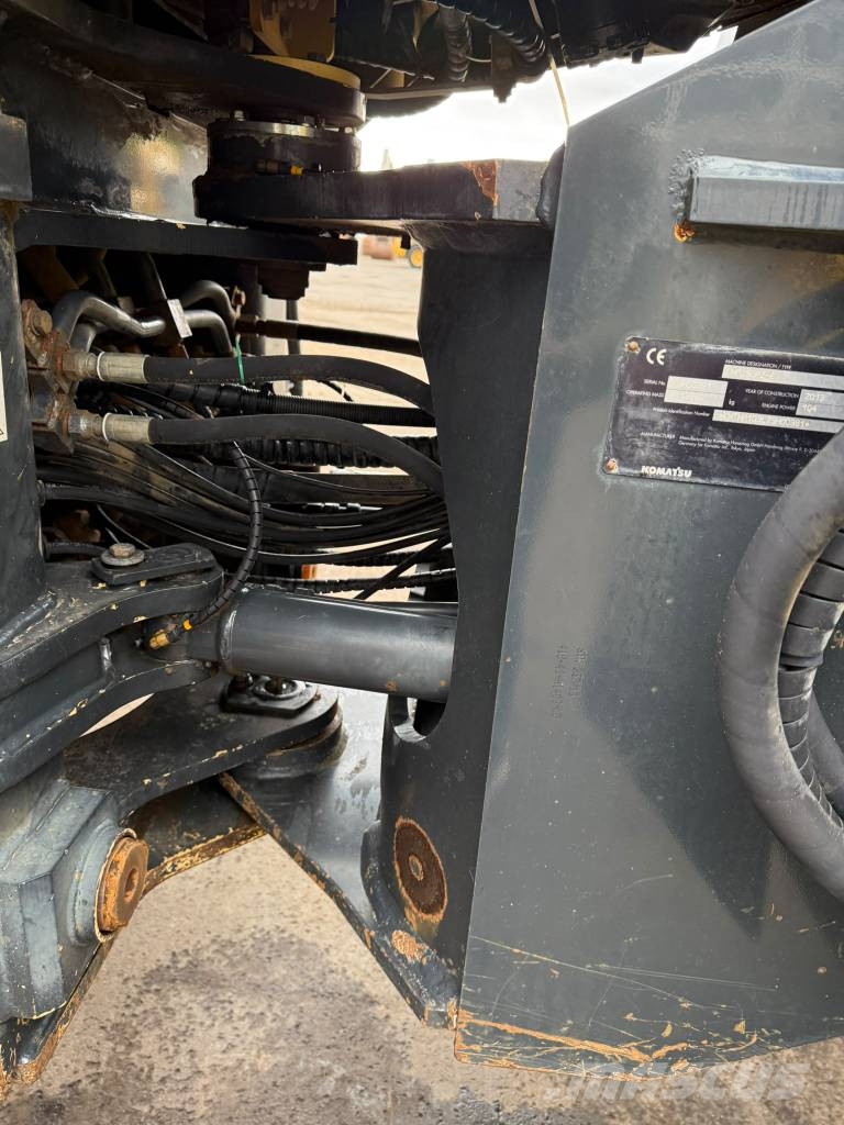 Komatsu WA250 PZ-6 //BJ. 2013 /8400H/SW/Gabel Radlader