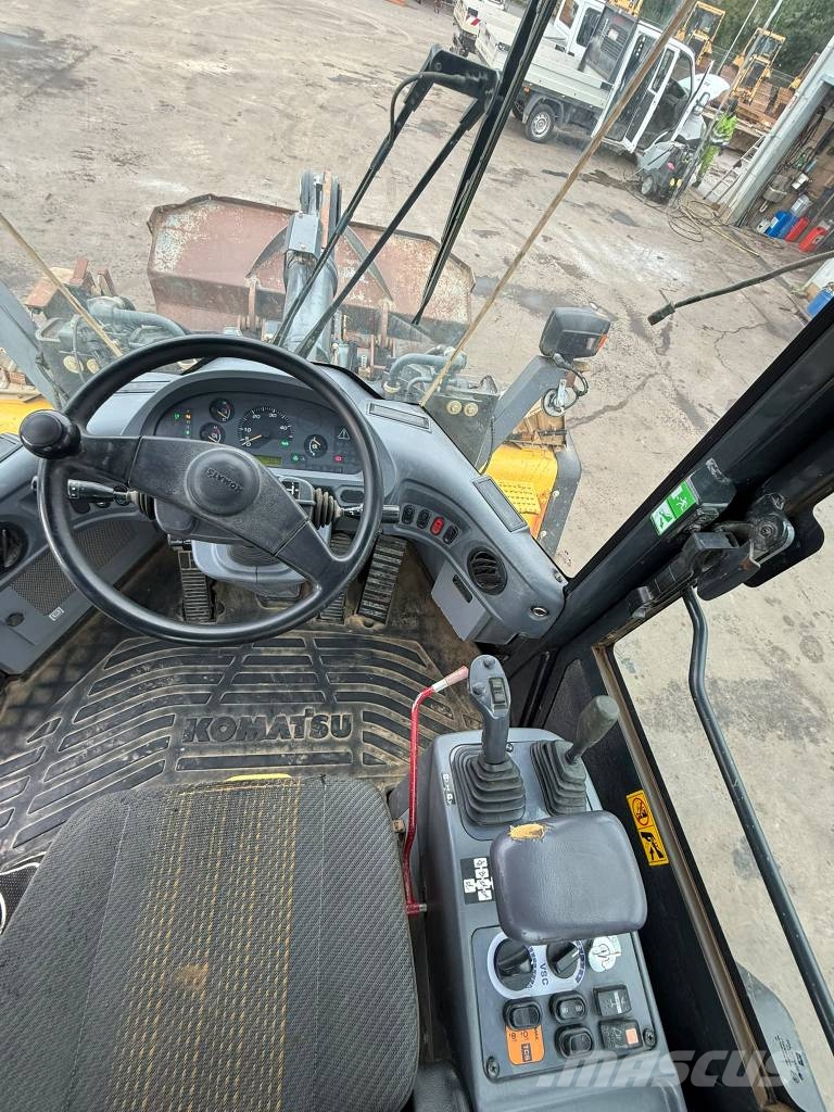 Komatsu WA250 PZ-6 //BJ. 2013 /8400H/SW/Gabel Radlader