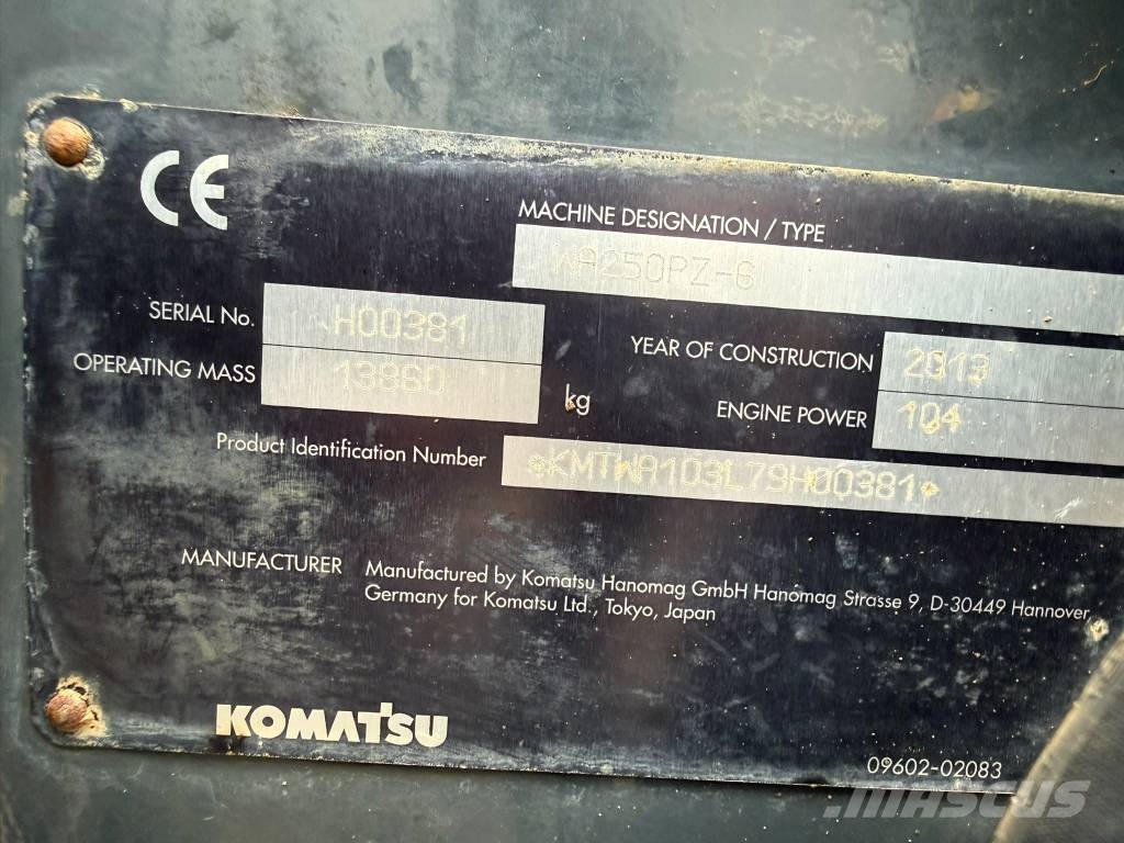 Komatsu WA250 PZ-6 //BJ. 2013 /8400H/SW/Gabel Radlader