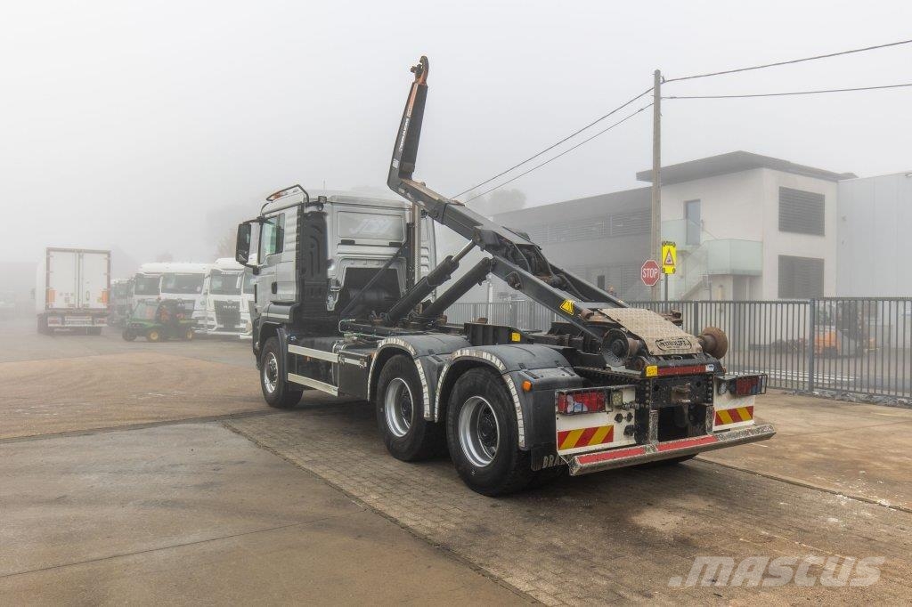 MAN TGS 33.420 BL - 6X6H Rol kiper kamioni sa kukom za podizanje tereta
