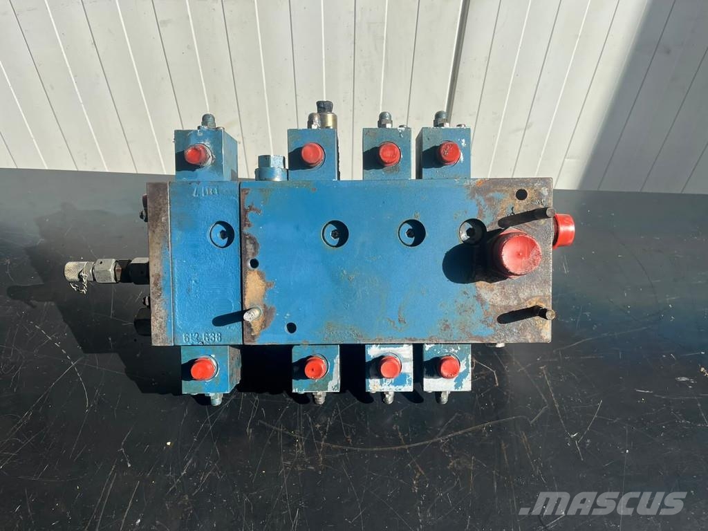Liebherr L538 961207 M6-1007-00/3M6-15 Transport Sonstige