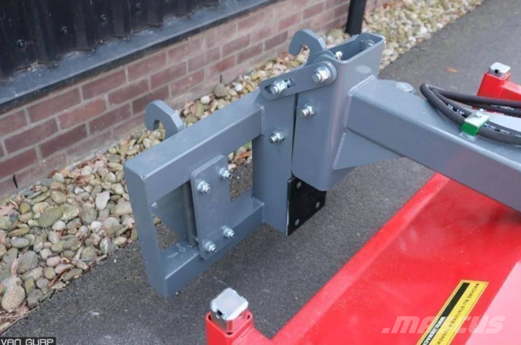 Eurotrac Veegmachine met hydraulische opvangbak 150cm Sweepers