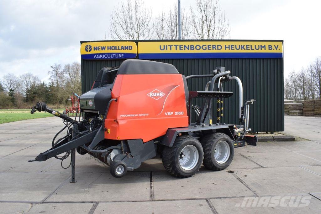 Kuhn VBP2160 pers/wikkelcombinatie Ronde-balenpersen