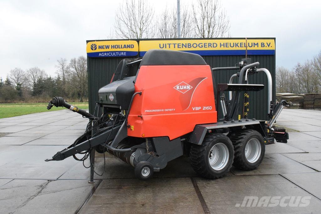 Kuhn VBP2160 pers/wikkelcombinatie Ronde-balenpersen