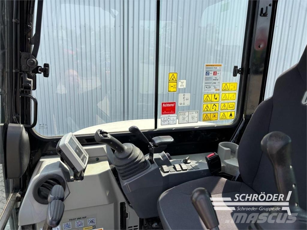 CAT 303.5 ECR حفارات بعجل