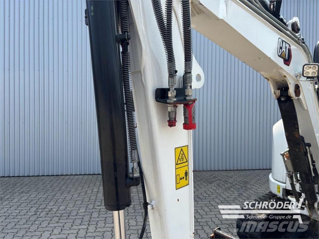 CAT 303.5 ECR حفارات بعجل