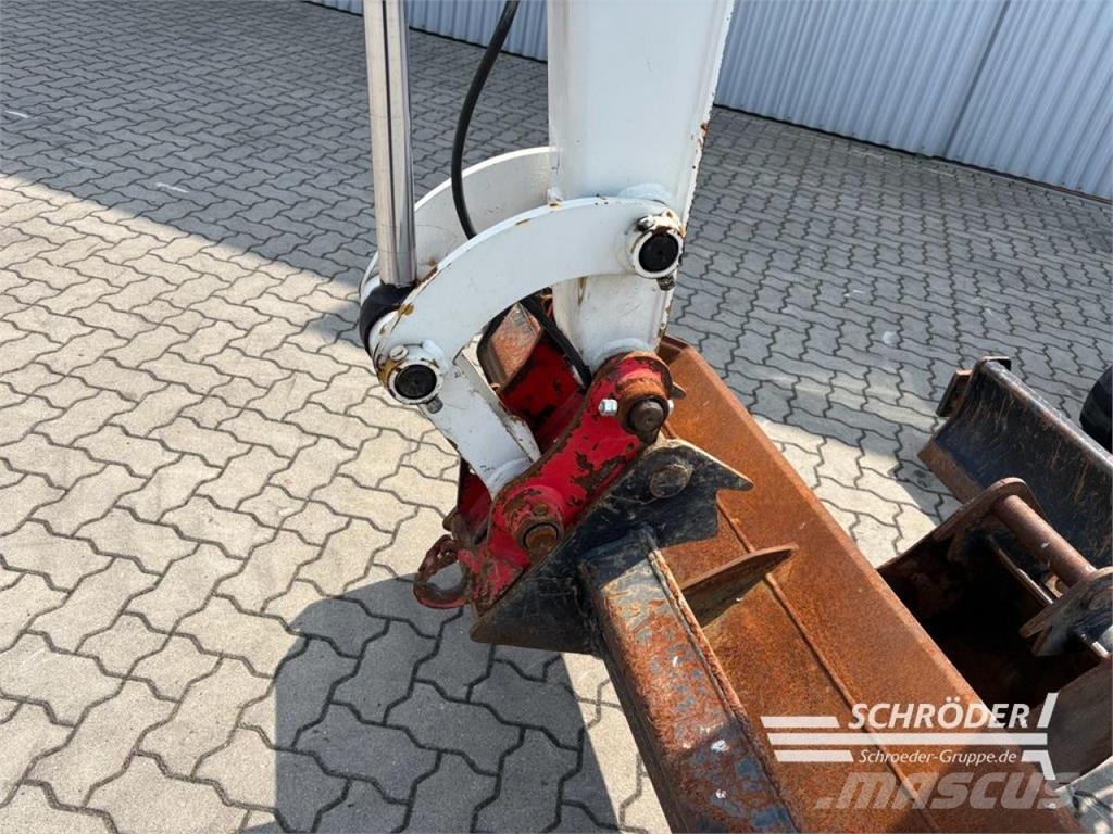 CAT 303.5 ECR حفارات بعجل