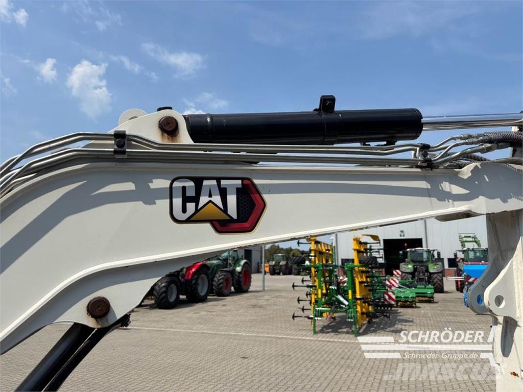 CAT 303.5 ECR حفارات بعجل