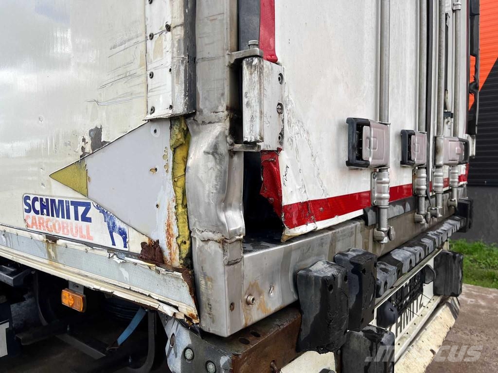 Schmitz Cargobull SCB S3B Kylmä-/Lämpökoripuoliperävaunut