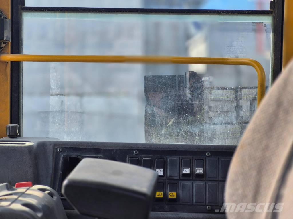 Volvo L 120 E Chargeuse sur pneus