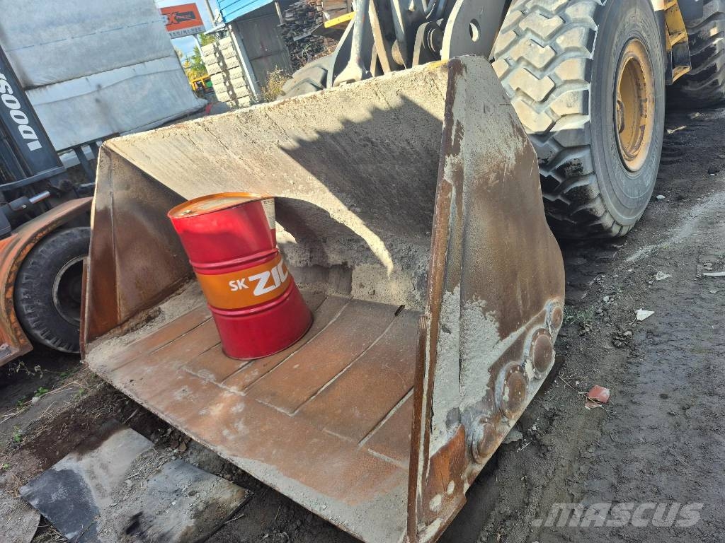 Volvo L 120 E Chargeuse sur pneus