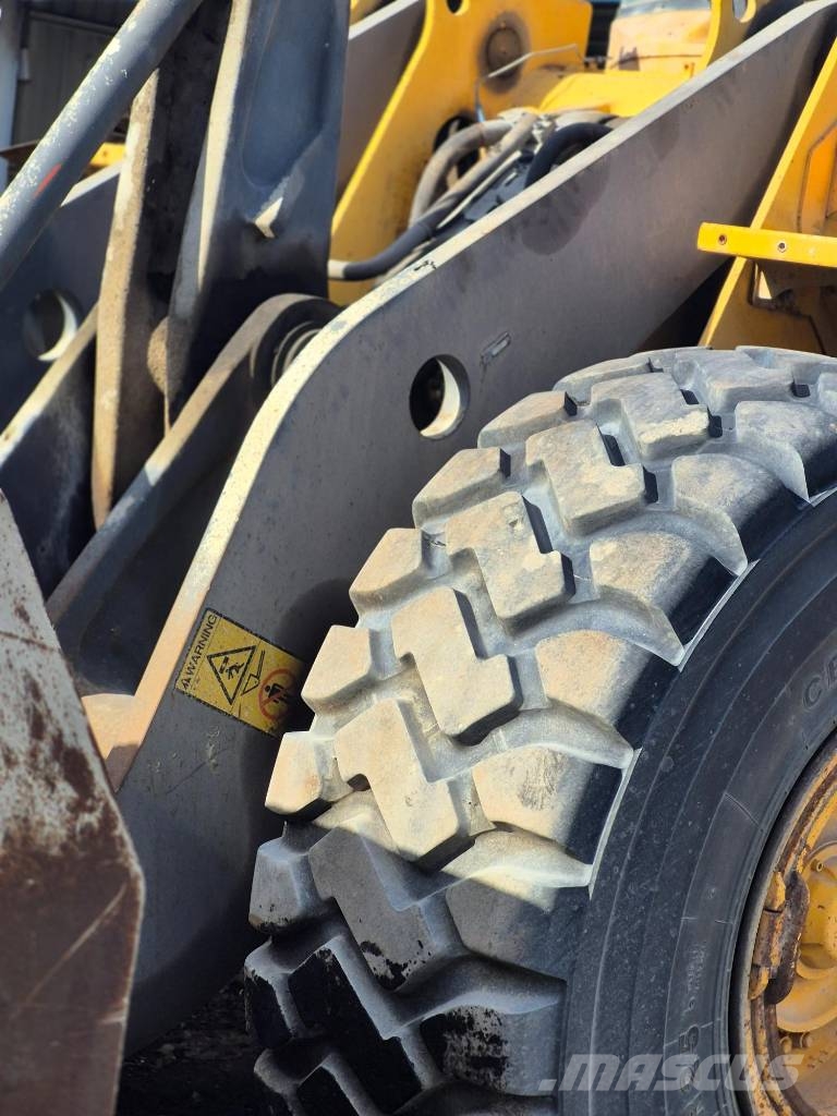 Volvo L 120 E Chargeuse sur pneus